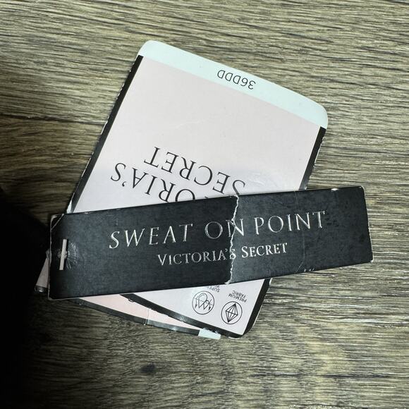 Victoria's Secret Sports Bra Sz. 36DDD Knockout Front Close Underwire Black New - Picture 4 of 11